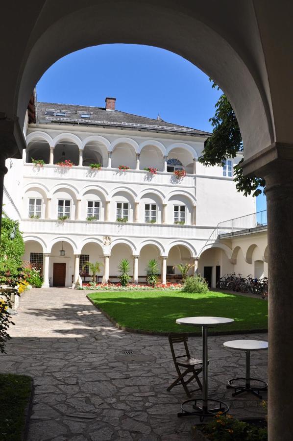 Kloster Wernberg Hotel Екстериор снимка