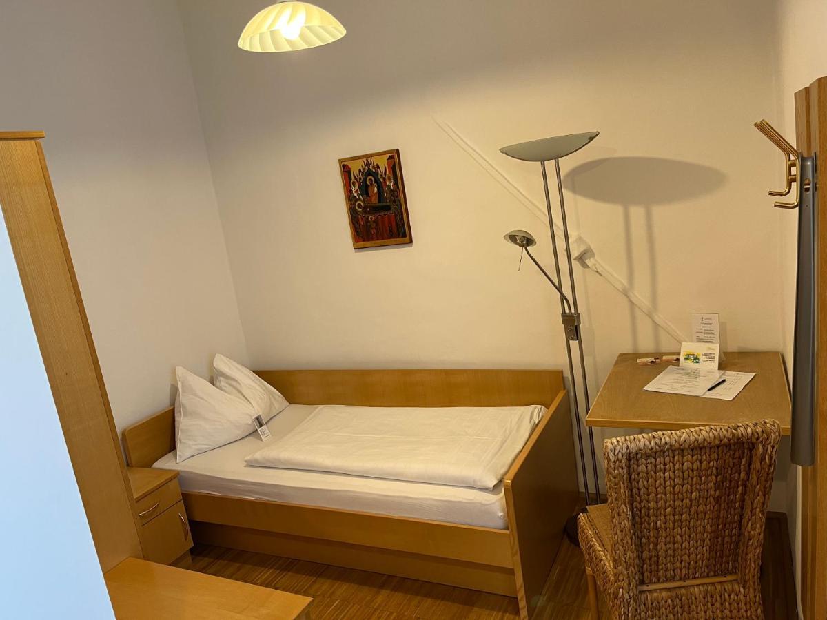 Kloster Wernberg Hotel Екстериор снимка